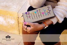 Load image into Gallery viewer, Flowers Purse
